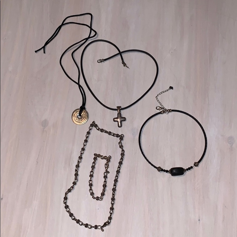 ⭐️ CASUAL JEWELRY SET 4 NECKLACES & BRACELET